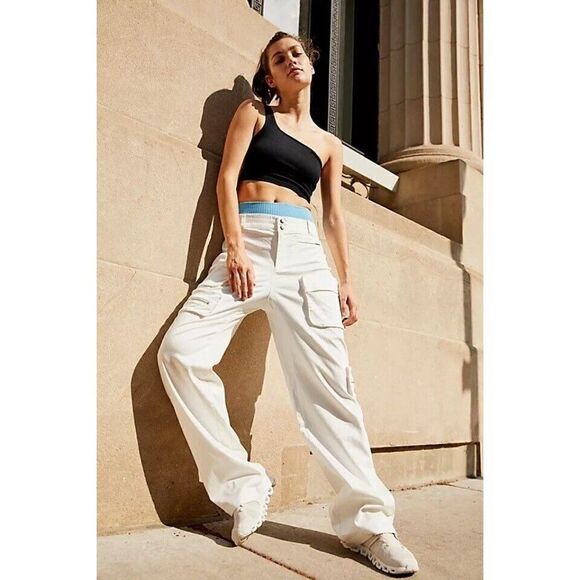 NWT FREE PEOPLE MOVEMENT Sz L ELEVATE PANTS IN WHITE - Picture 1 of 2